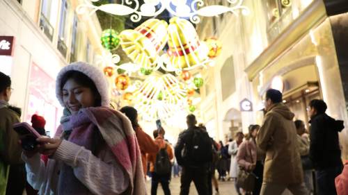 天文(wén)檯(tai)早上錄得最低氣溫14度　市(shi)民(mín)紛紛添衣保暖